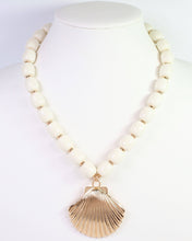 Load image into Gallery viewer, Muriel Shell Necklace Ivory