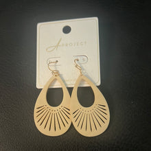 Load image into Gallery viewer, Wooden Aztec Earrings