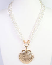 Load image into Gallery viewer, Turks Pearl Shell Necklace Cream