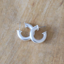 Load image into Gallery viewer, Everyday Mini Silver Hoop | Petite Hoop Earring