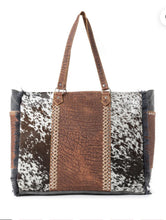 Load image into Gallery viewer, Saddle Belle Weekender