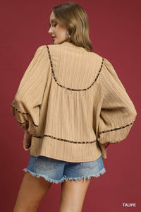 Animal Detail Top