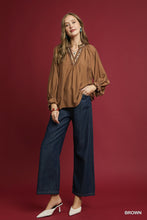 Load image into Gallery viewer, Trimmed Up Blouse