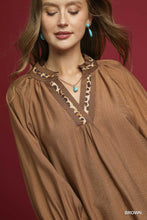 Load image into Gallery viewer, Trimmed Up Blouse