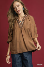 Load image into Gallery viewer, Trimmed Up Blouse