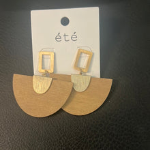 Load image into Gallery viewer, Wooden Fan Earrings