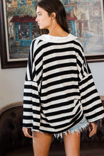 Load image into Gallery viewer, Striped Pullover