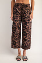 Load image into Gallery viewer, Leo Cropped Pant