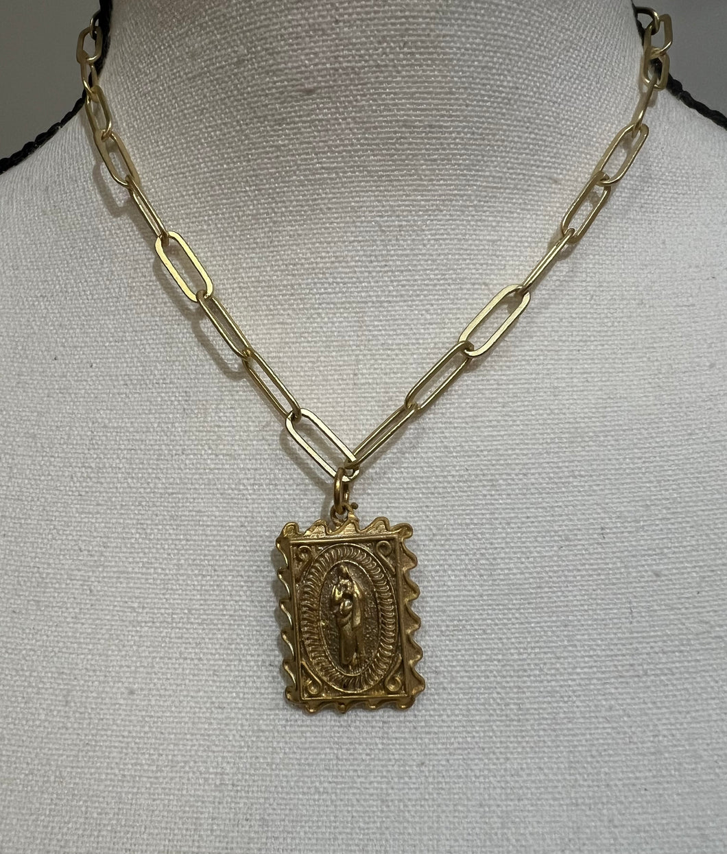 Mary Necklace