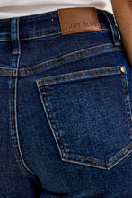 Load image into Gallery viewer, Judy Blue Raw Hem Retro