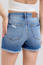 Load image into Gallery viewer, Judy Blue Vintage Wash Short