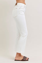 Load image into Gallery viewer, Judy Blue White Kick Flare