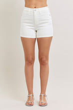Load image into Gallery viewer, Judy Blue White Slim Short
