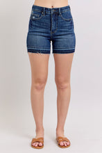 Load image into Gallery viewer, Judy Blue Release Hem Short