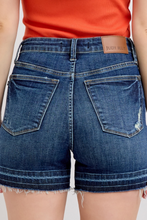 Load image into Gallery viewer, Judy Blue Release Hem Short
