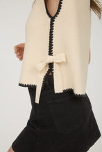 Load image into Gallery viewer, Side Tie Sweater