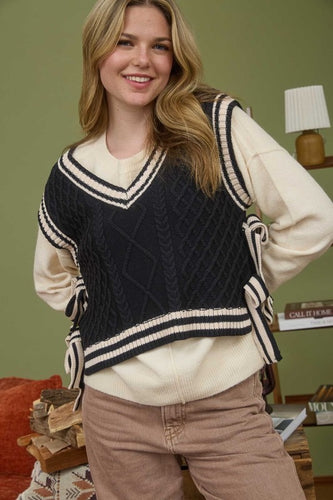 Trim Side Sweater Vest
