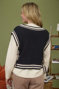 Trim Side Sweater Vest