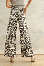 Load image into Gallery viewer, Zebra Pant
