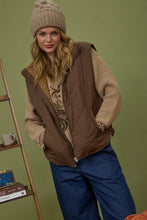 Load image into Gallery viewer, Quilted Vest