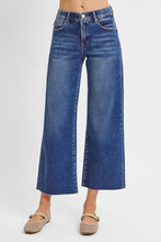 Load image into Gallery viewer, Risen Band Crop