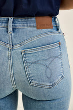 Load image into Gallery viewer, Judy Blue MR Flare