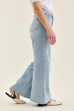Load image into Gallery viewer, Judy Blue Retro Wide Petite