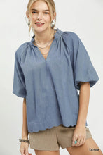 Load image into Gallery viewer, Scallop Blouse