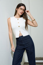 Load image into Gallery viewer, Sun Button Vest
