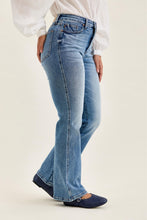 Load image into Gallery viewer, Judy Blue Daisy Bootcut