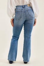 Load image into Gallery viewer, Judy Blue Daisy Bootcut