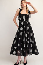 Load image into Gallery viewer, Velaris Dress