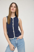 Load image into Gallery viewer, Detail Vest