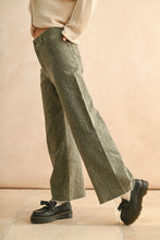 Load image into Gallery viewer, Snake Print Pant