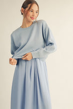Load image into Gallery viewer, Knotted Sweater