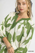 Load image into Gallery viewer, Leaf Print Top