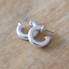Load image into Gallery viewer, Everyday Mini Silver Hoop | Petite Hoop Earring