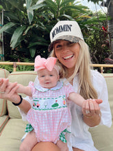 Load image into Gallery viewer, Mommin' - Vintage Trucker Hat