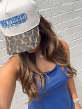 Load image into Gallery viewer, Leopard Vintage Trucker Hat