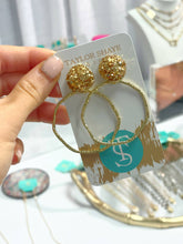 Load image into Gallery viewer, Glitter Top Hoops