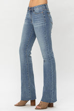 Load image into Gallery viewer, Judy Blue Raw Hem Bootcut