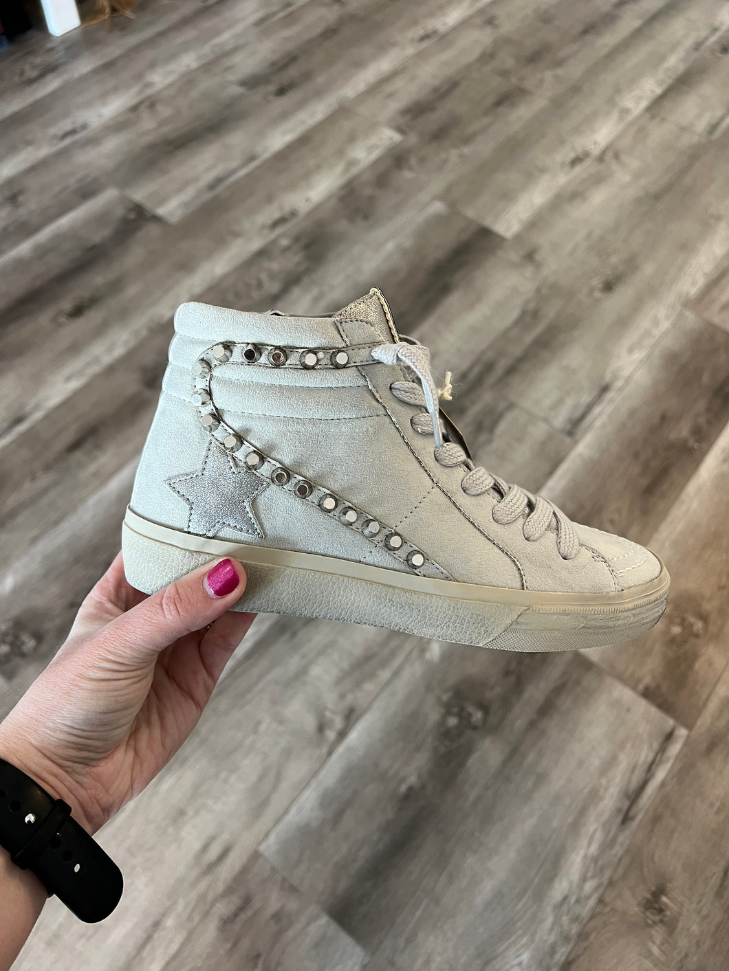 Riri sneakers top