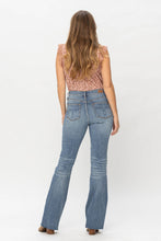 Load image into Gallery viewer, Judy Blue Raw Hem Bootcut
